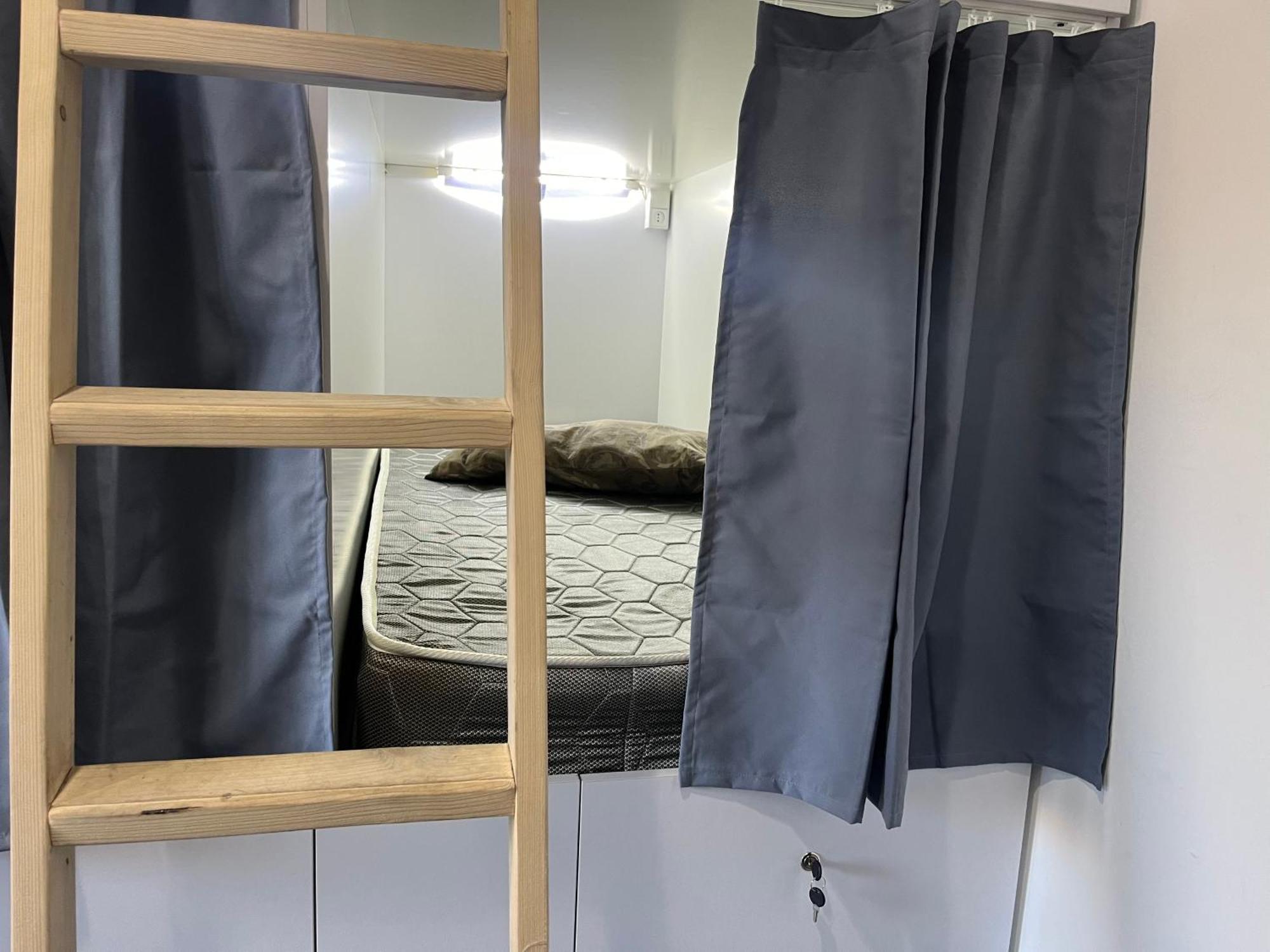 Hostel La Casa 迪利然 外观 照片